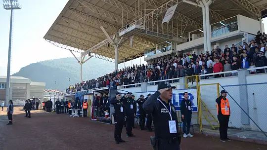 90 DAKİKALIK ZORLU MÜCADELEDE PUANLAR PAYLAŞILDI