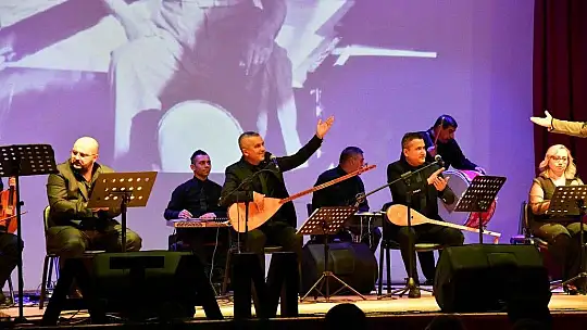 Türküleri Atatürk için Söylediler