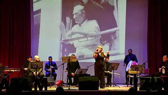 Türküleri Atatürk için Söylediler
