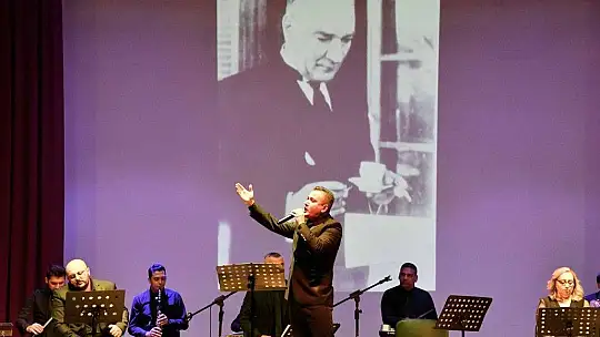 Türküleri Atatürk için Söylediler