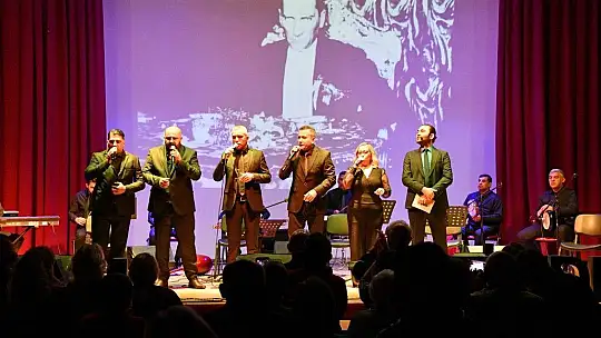 Türküleri Atatürk için Söylediler