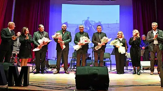 Türküleri Atatürk için Söylediler