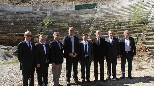 Türkiye'nin Denize Yakın En Eski Tiyatrosunun Akıbeti Belirsizliğini Koruyor