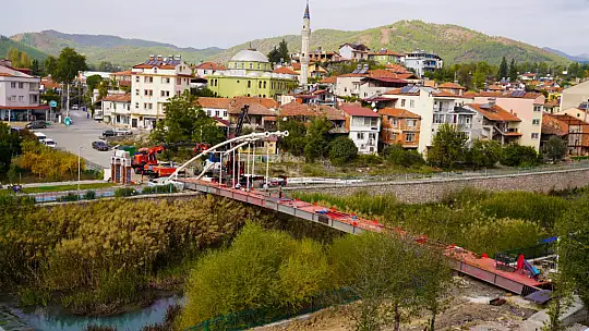 SEYDİKEMER'DE YAYA KÖPRÜSÜ AÇILDI