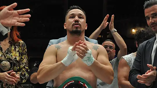 Fethiye WBC profesyonel boks gecesinde Kubilay Alcu gümüş kemeri kazandı