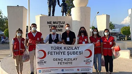 Genç Kızılay Fethiye Teşkilatı vatandaşın yanında