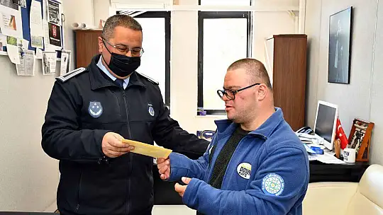 Makamını, Down Sendromlu Niyazi'ye bıraktı