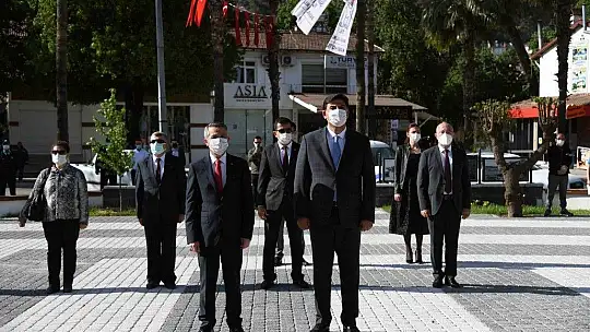 Fethiye'de 23 Nisan Çocuk Bayramına Buruk Kutlama