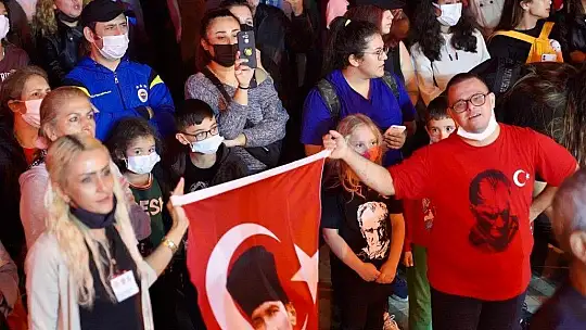 Cumhuriyet Yürüyüşüne yoğun katılım