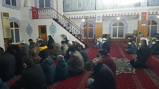 Sabah namazı buluşmaları devam ediyor
