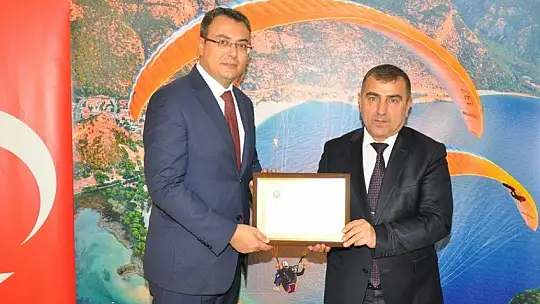 Fethiye'de Kaymakam'dan Başarı Belgesi Yağdı