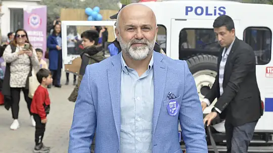 NURSEL ÖZDEMİR EĞİTİM KURUMUNDA 'OTİZM FARKINDALIK GÜNÜ' ETKİNLİĞİ DÜZENLENDİ SALİH DÜNDAR, 'OTİZMİN TEK TEDAVİSİ EĞİTİMDİR'