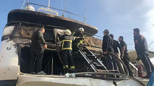 Motoryattaki yangını itfaiye söndürdü