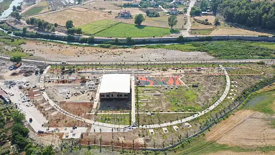 Başkan Akdenizli Millet Bahçesinde İncelemelerde Bulundu