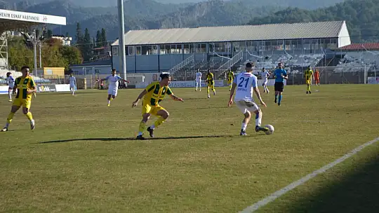 90 DAKİKALIK ZORLU MÜCADELEDE PUANLAR PAYLAŞILDI