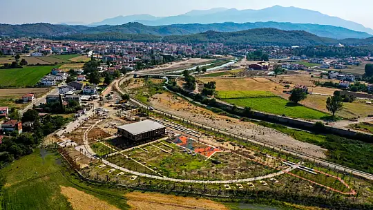 Başkan Akdenizli Millet Bahçesinde İncelemelerde Bulundu