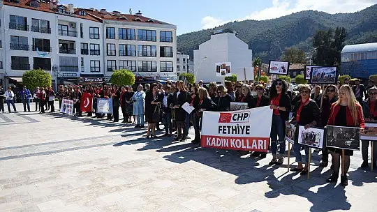 Fethiye'de Kadınlar Günü Programına Yoğun Katılım