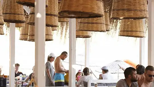 KUMBURNU, DÜNYA PLAJLARI İLE YARIŞIYOR