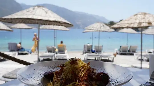 KUMBURNU, DÜNYA PLAJLARI İLE YARIŞIYOR