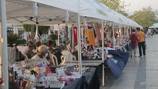 Stantlar haftada 2 gün kurulmaya devam ediyor