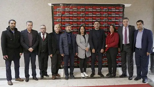 BİZ Büyük Bir Aileyiz