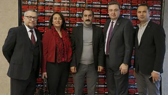 BİZ Büyük Bir Aileyiz