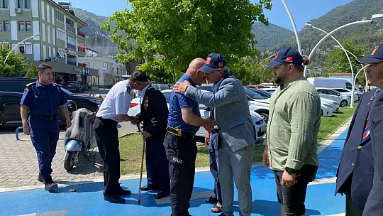 Gaziler Derneği'ne bayram ziyareti 