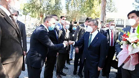 Davutoğlu Başkan Karaca'yı ziyaret etti