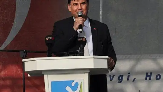 HAVA OYUNLARI FESTİVALİ RENKLİ GÖSTERİLERE EV SAHİPLİĞİ YAPIYOR