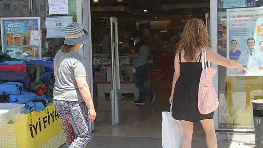 Alışveriş İzni Çalışanlara Yaradı
