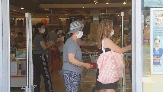 Alışveriş İzni Çalışanlara Yaradı
