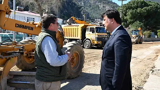 Karaca, 'Altyapı biten bölgelerde  BSK sıcak asfalt çalışmasına başlayacağız'