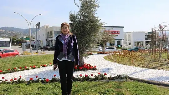 Ana arterde peyzaj ve çevre düzenlemeleri devam ediyor