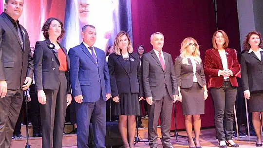 Atatürk muhteşem oratoryo ile anıldı