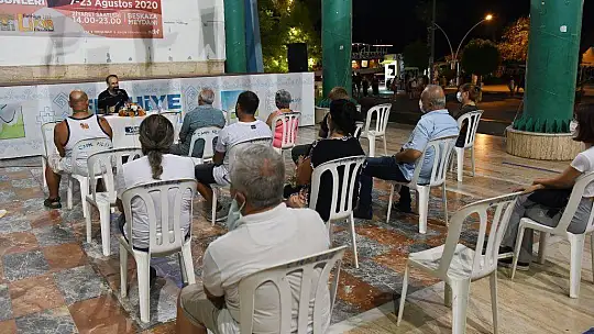 Aşkın Felsefesi Konuşuldu