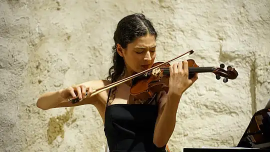 Yetenekli Kemancılar Alkış Aldı