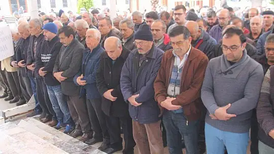 Doğacak bebeğini göremedi 