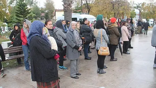 Doğacak bebeğini göremedi 