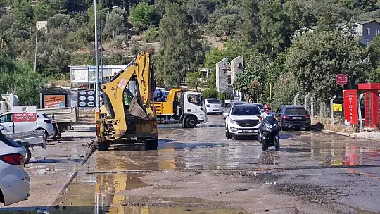 Ana İsale Hattı Patladı
