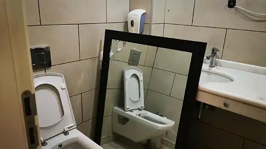 Otelde 15 Temmuz'un izleri duruyor