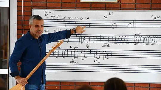 Fethiye Belediyesi Bağlama Kursu devam ediyor