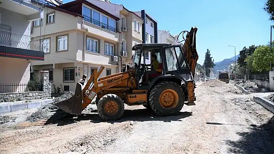 Baha Şıkman Caddesi'nde asfalt çalışmaları başladı