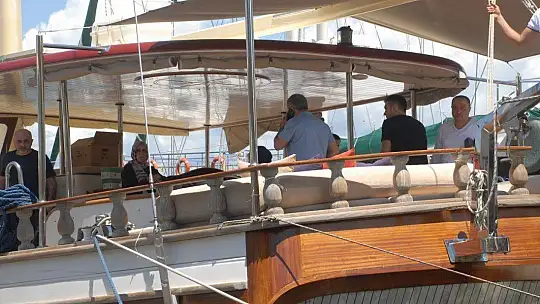 Balıkçılar Ve Ticari Tekneler Demir Aldı