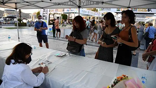 Barış İnce ve Latife Tekin, Fethiye'de buluştu