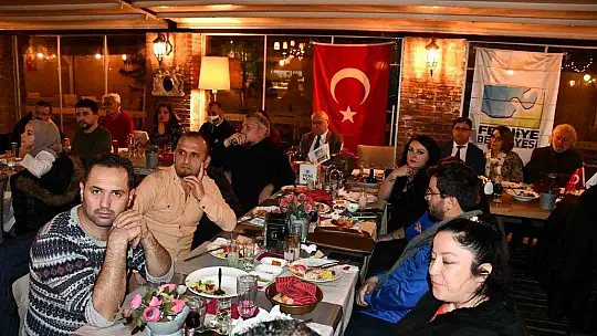 Karaca basın çalışanları ile buluştu