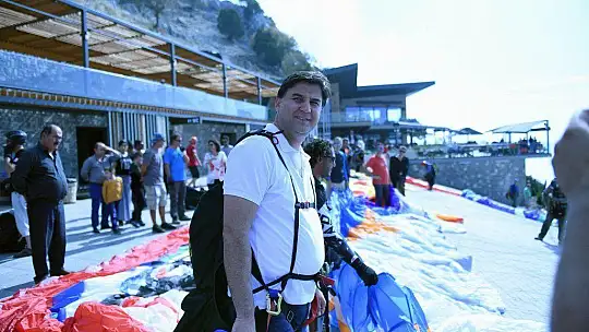 Başkan Karaca, Gökyüzünde Türk Bayrağı Açtı