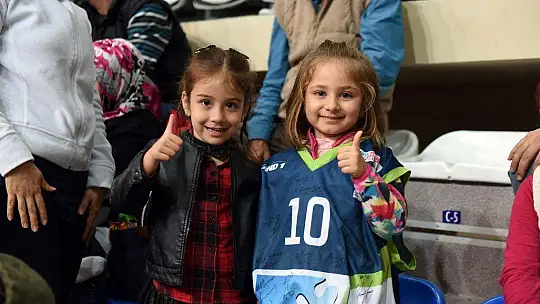 Lokman Hekim Fethiye Belediyespor Sevdi Bir Kere