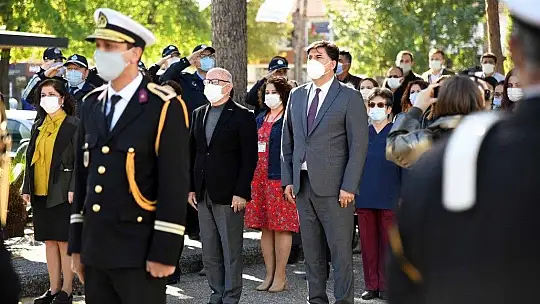 Belediye Personeli 'İstiklal Marşı' okudu