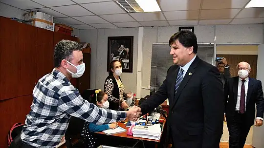 Karaca, belediye personelinin yeni yılını kutladı