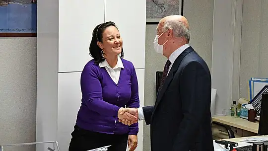 Karaca, belediye personelinin yeni yılını kutladı